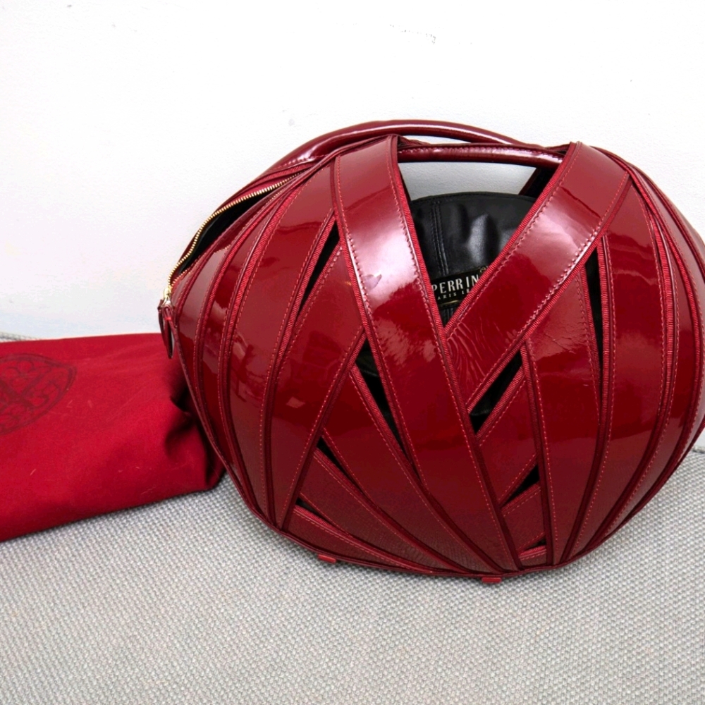VINTAGE PERRIN Paris 1985 patent leather ball bag
